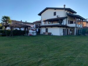 Case in vendita nuova costruzione con giardino ad Oleggio